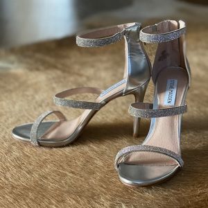 Never worn! Steve Madden silver rhinestone heels